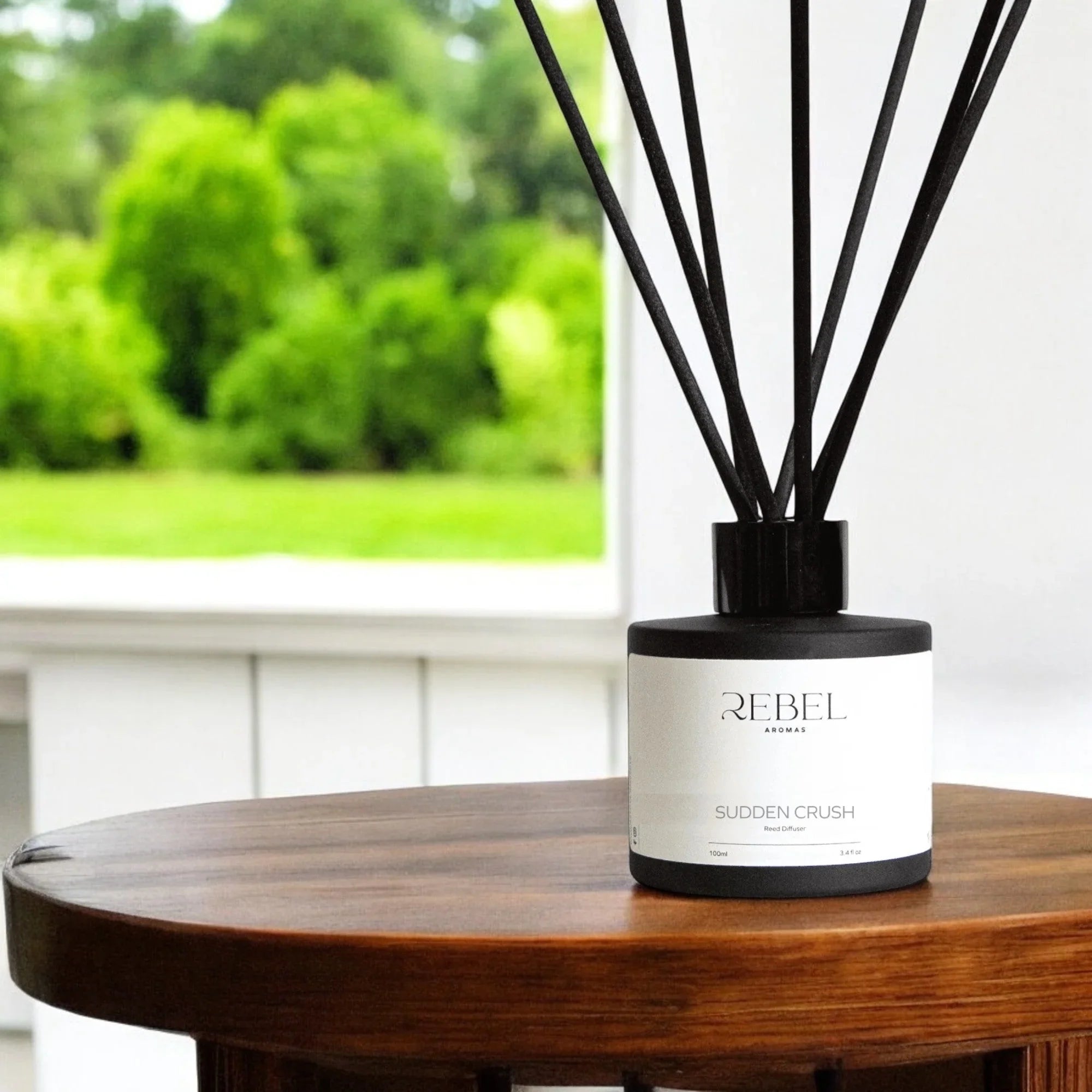 black accessories for bedroom